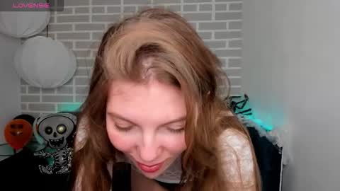 Snapshot of marie_reyes_ chatting on October 2025 01:50:02 AM Mary 3 online show from October 2025 01:50:02 AM