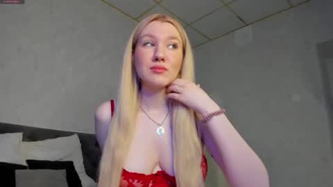 Snapshot of mariel_brown chatting on June 2026 12:56:02 AM mariel_brown online show from June 2026 12:56:02 AM