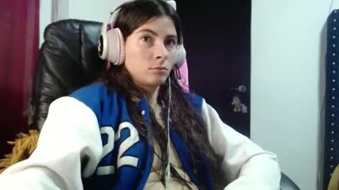 Snapshot of mariel_sins21 chatting on February 2025 01:19:02 AM Mariie online show from February 2025 01:19:02 AM