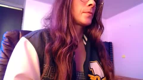 Snapshot of mariel_sins21 chatting on February 2025 07:10:02 PM Mariie online show from February 2025 07:10:02 PM