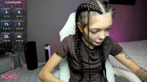 Snapshot of mariella__adams chatting on October 2025 10:06:01 AM Maria  online show from October 2025 10:06:01 AM