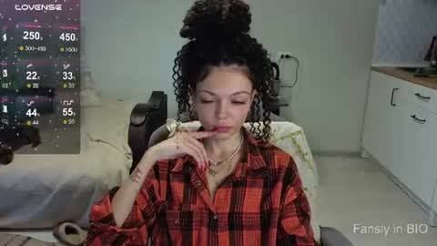 Snapshot of mariella__adams chatting on June 2026 06:16:01 PM Maria online show from June 2026 06:16:01 PM