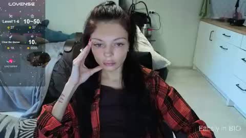 Snapshot of mariella__adams chatting on July 2026 04:02:01 PM Maria online show from July 2026 04:02:01 PM