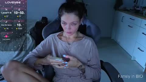 Snapshot of mariella__adams chatting on August 2026 05:27:01 PM Maria online show from August 2026 05:27:01 PM