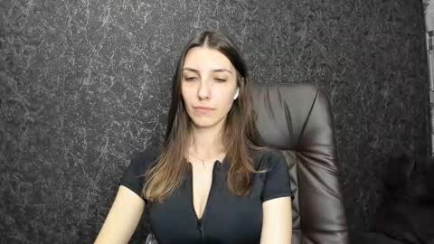 marielleanker online show from September 2025 02:51:01 PM