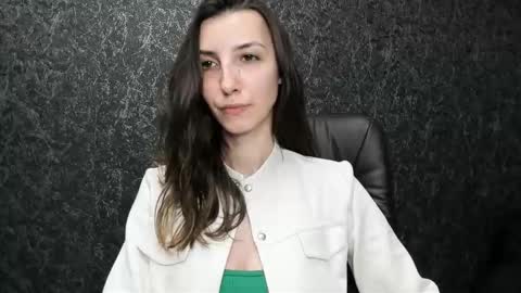 marielleanker online show from October 2025 04:51:01 PM