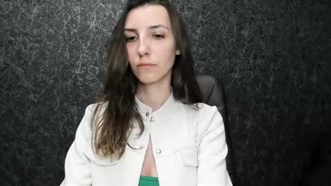 marielleanker online show from November 2025 05:24:02 PM