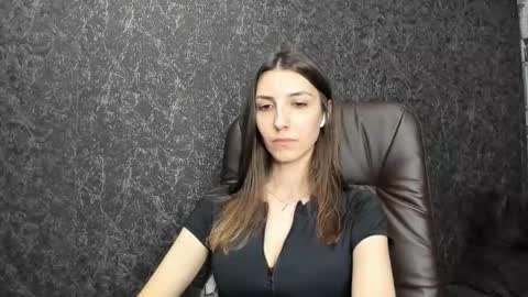 marielleanker online show from December 2025 03:11:01 AM