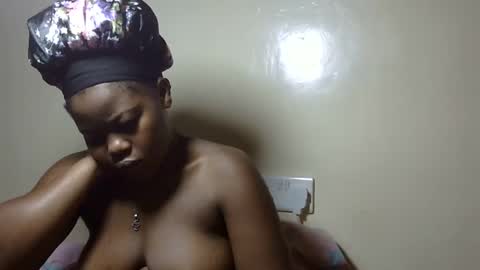 Snapshot of marielove51 chatting on May 2026 01:22:02 AM Marie online show from May 2026 01:22:02 AM