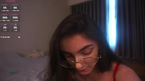 Mia online show from March 2026 12:28:01 AM