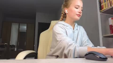 Snapshot of marietta__castro chatting on July 2026 05:17:01 PM Marietta online show from July 2026 05:17:01 PM