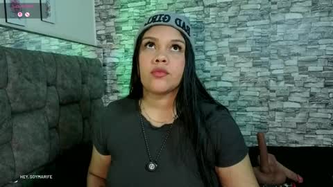 Snapshot of mariferprivxx chatting on May 2026 05:12:01 AM M A R I F E R online show from May 2026 05:12:01 AM