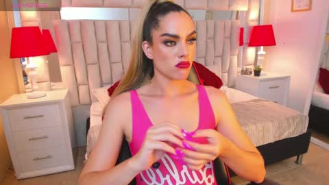 mariiahneedles online show from January 2025 12:16:01 AM