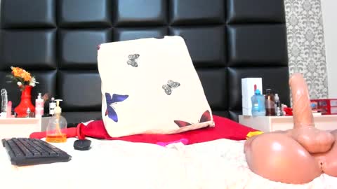 mariana online show from February 2025 03:56:02 PM