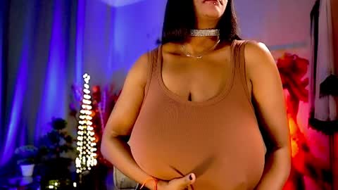 Snapshot of mariicha chatting on February 2025 09:30:01 AM Nikita - Scroll down and read my bio please. New Pictures in Bio online show from February 2025 09:30:01 AM