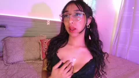 Snapshot of marijaneh chatting on April 2026 12:35:02 PM Luna Dulk online show from April 2026 12:35:02 PM