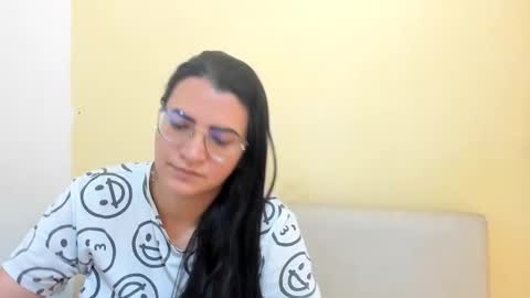 Snapshot of marilyn_garcia chatting on April 2026 03:53:01 PM MARILYN SEXY online show from April 2026 03:53:01 PM