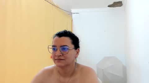 Snapshot of marilyn_garcia chatting on May 2026 02:16:01 PM MARILYN SEXY online show from May 2026 02:16:01 PM