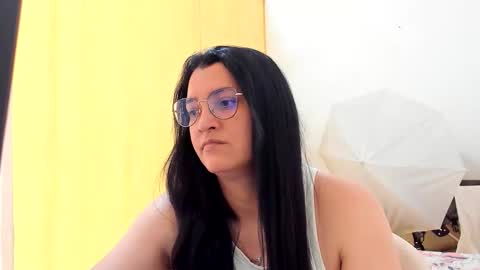 Snapshot of marilyn_garcia chatting on May 2026 05:29:02 PM MARILYN SEXY online show from May 2026 05:29:02 PM