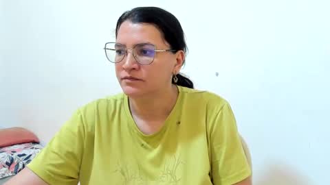 Snapshot of marilyn_garcia chatting on June 2026 05:21:02 PM MARILYN SEXY online show from June 2026 05:21:02 PM