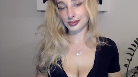 MarilynDevilish online show from December 2024 09:26:02 PM