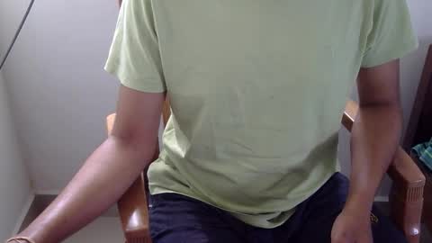 Snapshot of marinavine chatting on February 2026 05:00:01 AM The SHY UncutBoy online show from February 2026 05:00:01 AM