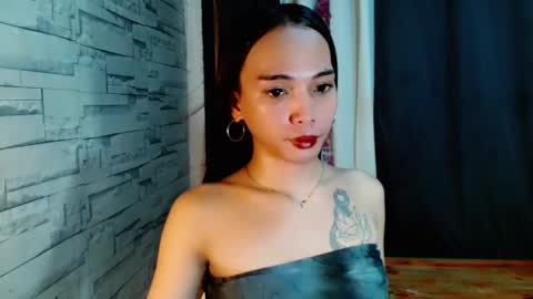 Snapshot of marishkafoxx chatting on May 2026 12:11:01 PM marishka online show from May 2026 12:11:01 PM