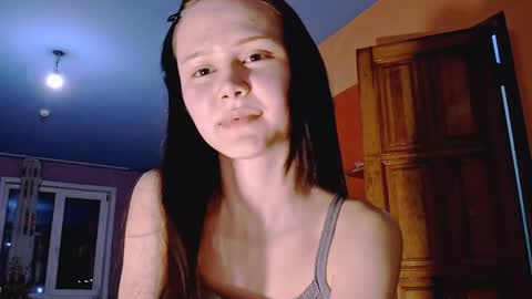 Mari online show from April 2026 01:41:01 PM