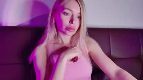 mariwell online show from June 2026 01:39:01 AM