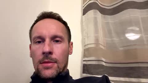 Mark online show from November 2025 05:58:02 PM