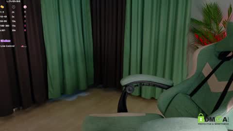 Snapshot of mark_safr chatting on May 2026 12:16:02 AM Mark online show from May 2026 12:16:02 AM