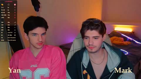 Snapshot of mark_sun chatting on September 2025 03:35:01 PM Mark online show from September 2025 03:35:01 PM