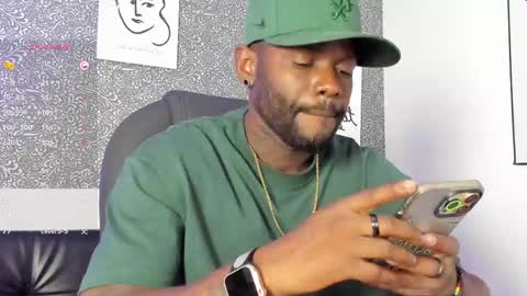 Snapshot of mark_vega chatting on May 2026 03:45:01 AM Mark online show from May 2026 03:45:01 AM