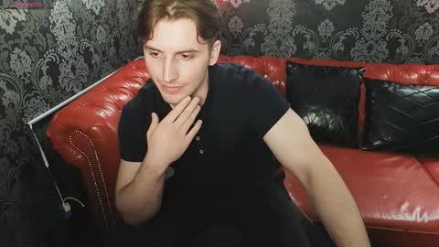 Snapshot of mark_yeti chatting on November 2025 01:00:02 PM Mark online show from November 2025 01:00:02 PM