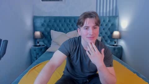 Snapshot of mark_yeti chatting on November 2025 12:53:01 PM Mark online show from November 2025 12:53:01 PM