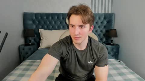 Snapshot of mark_yeti chatting on March 2026 07:44:01 PM Mark online show from March 2026 07:44:01 PM