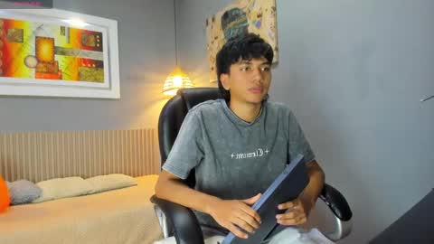 markbowie online show from June 2026 07:52:01 PM