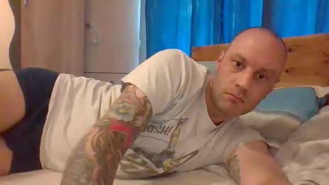 markus_7 online show from September 2025 12:38:02 PM
