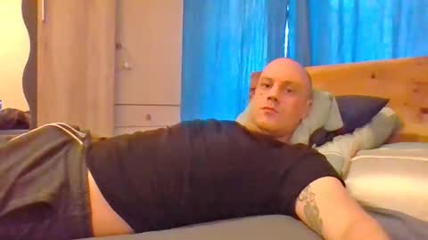 markus_7 online show from October 2025 10:54:02 AM