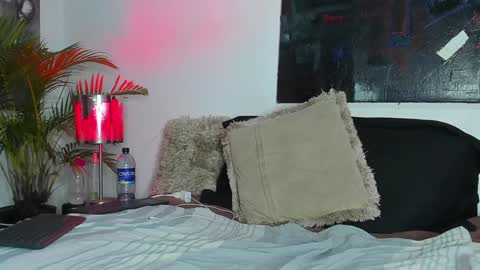 Snapshot of markus_latin chatting on January 2025 02:58:02 AM Markus latin online show from January 2025 02:58:02 AM