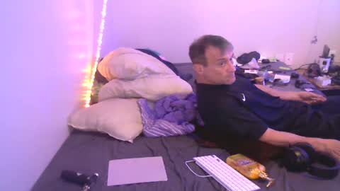 markymark101825061 online show from January 2025 04:28:02 PM