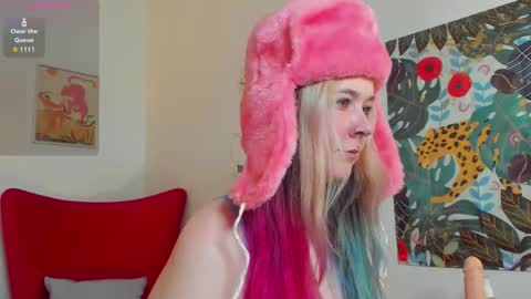 Marla online show from October 2025 08:31:02 PM
