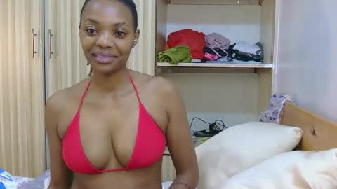 Snapshot of marly_babe chatting on May 2026 08:47:02 PM Marly online show from May 2026 08:47:02 PM