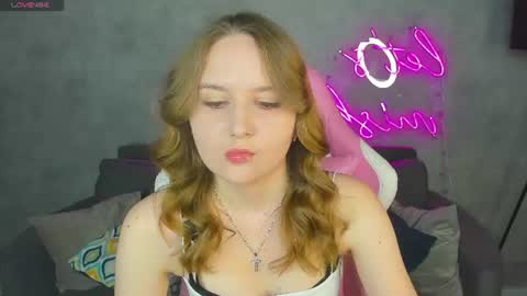 Snapshot of marlyn_owen chatting on June 2026 12:57:01 AM Emmaa online show from June 2026 12:57:01 AM