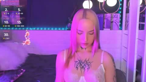 marquise_villaret online show from March 2026 06:21:01 AM