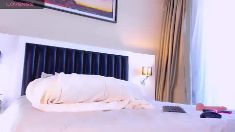 Mari online show from November 2025 07:08:01 AM