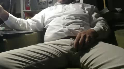 Snapshot of marrieddad19751975 chatting on February 2025 04:01:01 AM only fans marrieddad19751975 online show from February 2025 04:01:01 AM