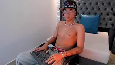 MARSHALL online show from December 2025 01:31:01 PM