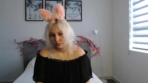 Snapshot of martela_meri chatting on June 2026 03:35:01 AM Aiko online show from June 2026 03:35:01 AM