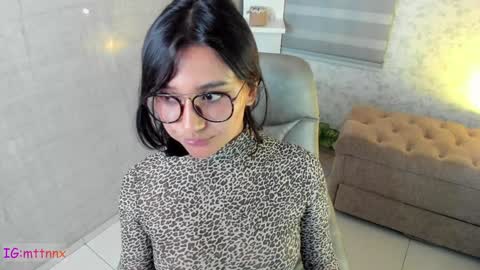Snapshot of martiiinaa_ chatting on December 2024 10:23:02 AM Martina online show from December 2024 10:23:02 AM